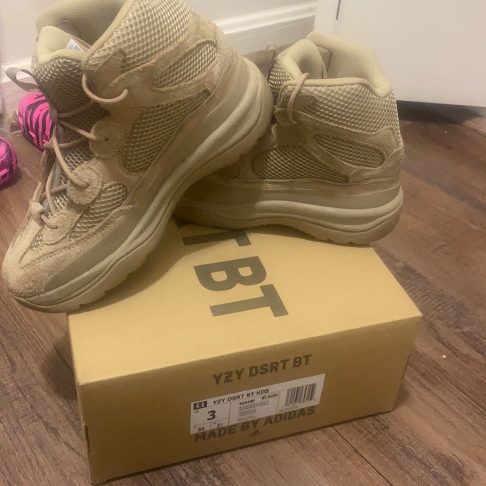 Kids yeezy desert boots